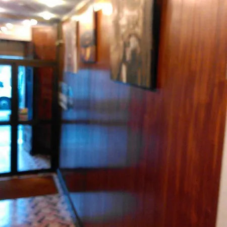 Des Arts Hotel Lourdes