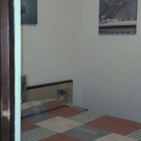 Des Arts Hotel 2*